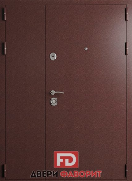 дверь входная для подъезда окрашена цинкогрунтом коричневого оттенка