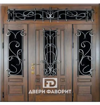 трехстворчатая дверь с верхней вставкой