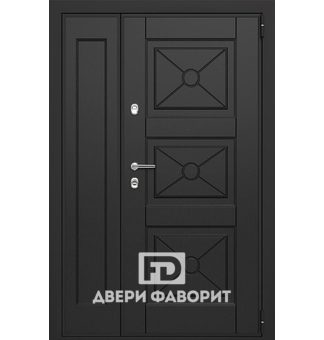 недорогая дверь с отделкой МДФ, с боковой вставкой