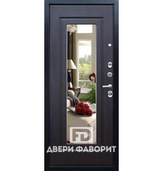 входная дверь с зеркалом внутри