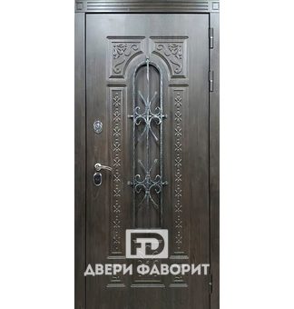 дверь стальная с арочным стеклом и кованым элементом