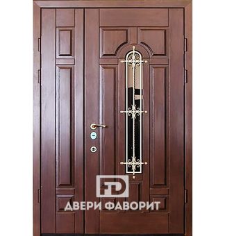 металлическая тамбурная дверь с кованой решеткой и стеклом